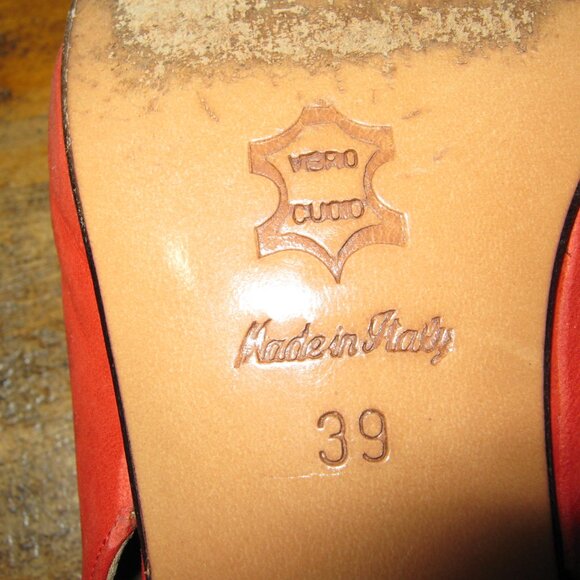 Ted Lapidus Red Suede Pumps - Size 39 / 8.5 - Picture 4 of 6